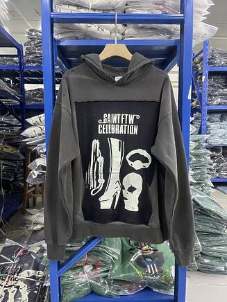 Худи Saint Michael в темно-сером цвете с потертостями и принтом