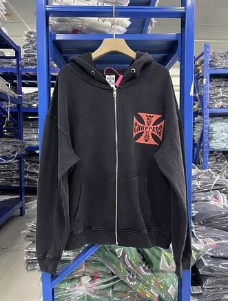West Coast Choppers зип худи в черном цвете с красной надписью бренда