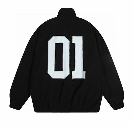 Олимпийка Balenciaga в черном цвете с белой надписью бренда