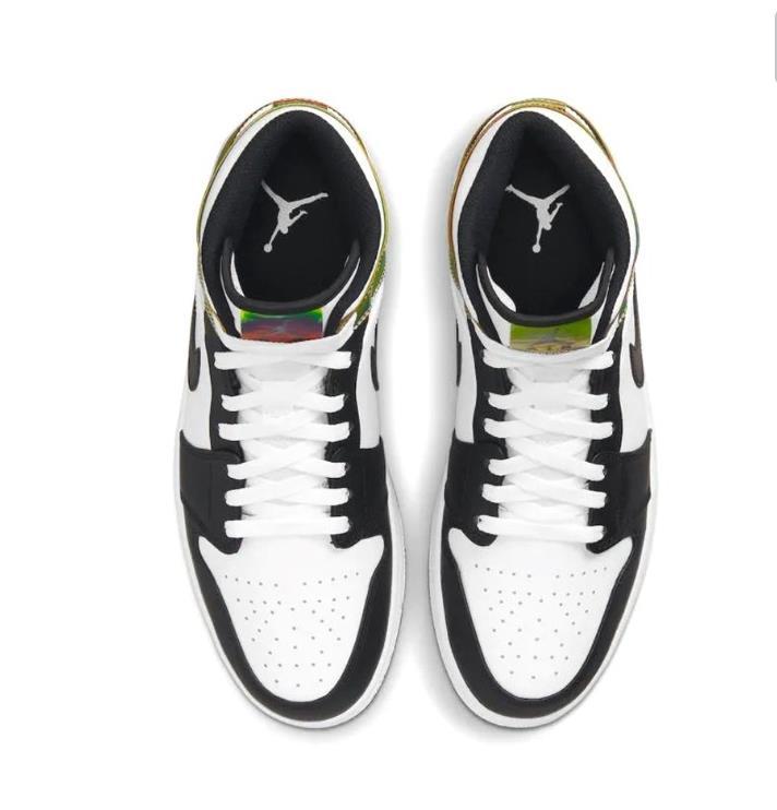 Белые с черным кроссовки Air Jordan Mid кожа