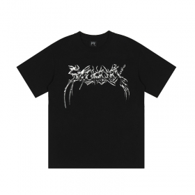 От бренда Revenge с рисунком "Череп из металла" черная футболка