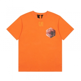 Яркая оранжевая футболка VLONE с рисунком "Расходники"