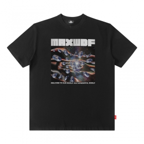 Удлинённая черного-цвета футболка MAXWDF с принтом "Космос"