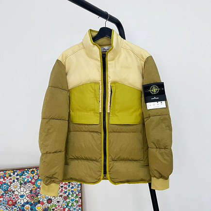 Stone Island горчичный теплый пуховик с прочной молнией