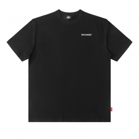 Базовая чёрная футболка оверсайз с коротким рукавом от MAXWDF
