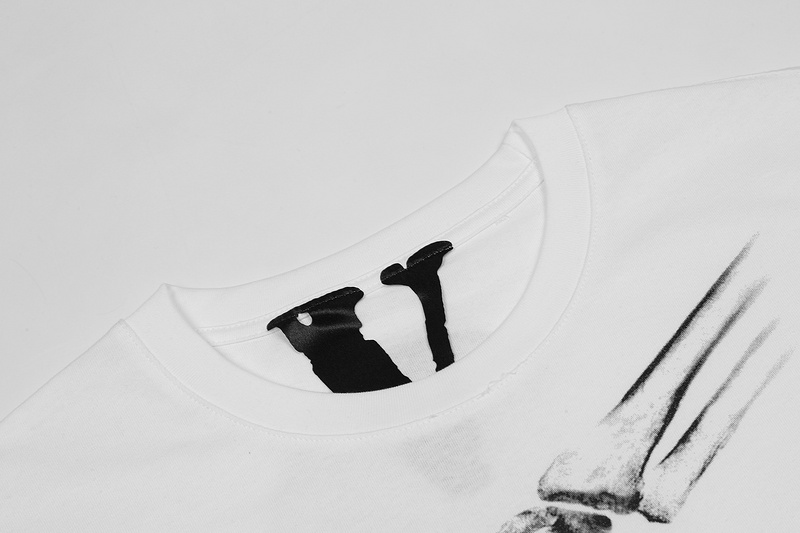 Белая хлопковая футболка с принтом "Скелет" на спине от бренда VLONE 