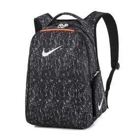 Чёрного цвета рюкзак бренда Nike с двумя основными отделениями
