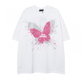 Трендовая футболка KIRIN STRANGE белого цвета с яркой бабочкой