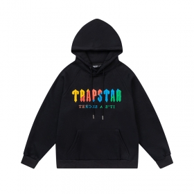 Чёрный худи Trapstar с разноцветным вышитым логотипом на груди
