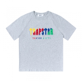 Универсальная серая с цветной надписью Trapstar футболка 