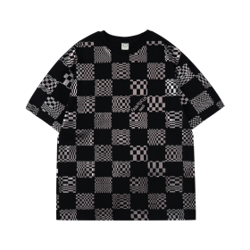 Чёрная футболка с голографической клеткой от бренда Fair Focus  