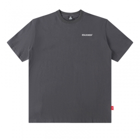 Трендовая футболка для ежедневного ношения от MAXWDF серого-цвета
