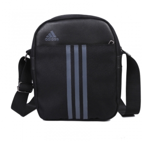 Adidas чёрная сумка с синими полосками и кожаной вставкой