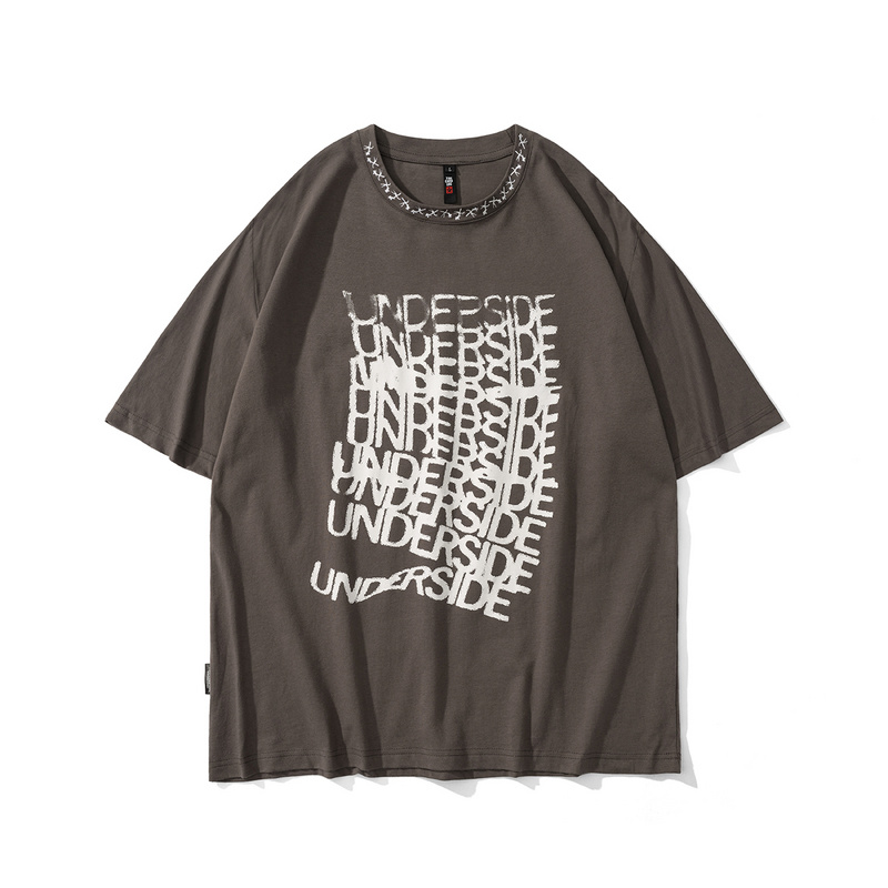 Тёмно-серая футболка TCL с белым принтами и надписью Underside