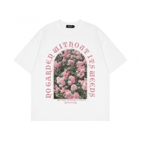 Белая футболка на груди принт розовые "Розы" от бренда Layfu 