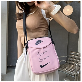 Стильная сумка барсетка Nike с фирменным логотипом розовая 