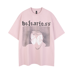 Оверсайз розовая футболка Befearless с принтом головы и бабочки