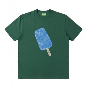 Зелёная хлопковая футболка MAXWDF с качественным принтом на груди