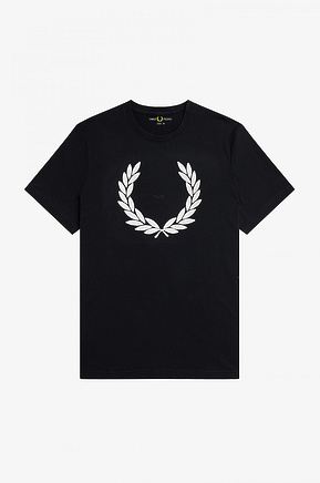 Уникальная в черном цвете футболка от бренда FRED PERRY