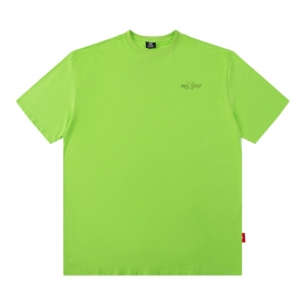 Яркая салатового цвета футболка от бренда MAXWDF с принтом на спине