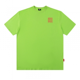 Стильная базовая футболка салатового-цвета от MAXWDF удлинённый фасон