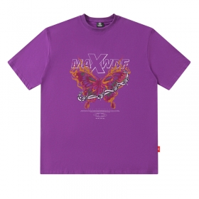 Фиолетовая футболка MAXWDF с принтом "Бабочка" выполнена из хлопка