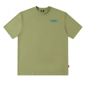 Цвета-хаки хлопковая MAXWDF уделённая футболка с принтом на спине 