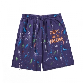 Фиолетовые шорты бренда GALLERY DEPT с разноцветными пятнами
