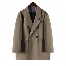 Коричневого цвета утепленный пиджак Classic двубортный фасон
