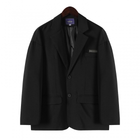 Пиджак Classic чёрного цвета со спущенной линией плеча