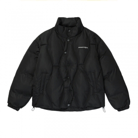 Утеплённая чёрная куртка на кнопках с вышитым лого на Unusual Original