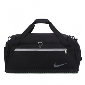 Спортивная чёрная сумка Nike с передним карманом на молнии