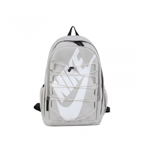 Практичный серый рюкзак с фирменным логотипом Nike