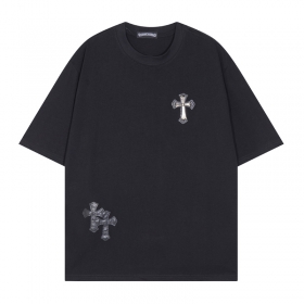Чёрного-цвета стильная с короткими рукавами футболка Chrome Hearts