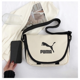 Компактная сумка бренда Puma белого цвета на одно плечо