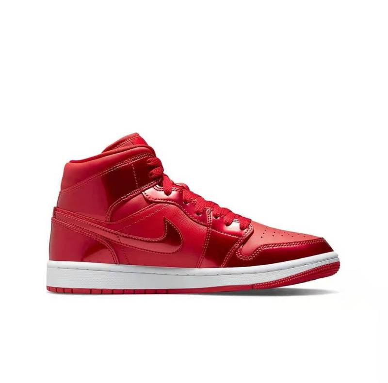 Красные кроссовки Air Jordan Mid кожа