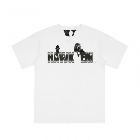 Выполненная в белом цвете VLONE футболка с "дымящимся" лого