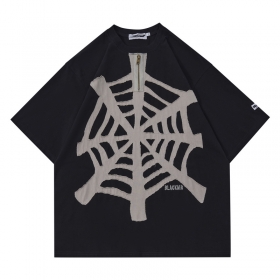 Черная футболка MADEEXTREME с фактурной вышивкой в виде паутины