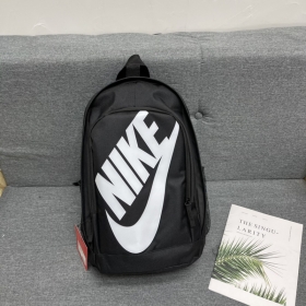 Чёрный Nike рюкзак из высококачественного полиэстера