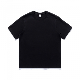 Практичная модель футболки черного цвета UT&UT с округлым вырезом