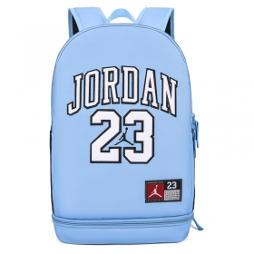 Голубой универсальный Jordan рюкзак выполнен из полиэстера
