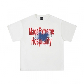 Повседневная от Made Extreme футболка белого-цвета с логотипом красным