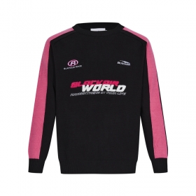 Бренда Black air свитер черного цвета с розовыми рукавами