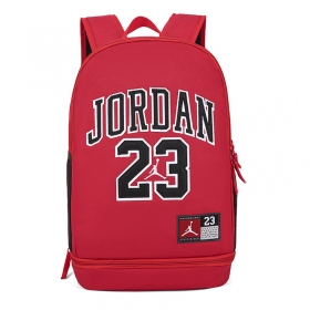 Рюкзак Jordan красный с боковыми сетчатыми карманами и логотипом