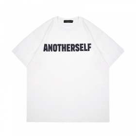 Однотонная белая с логотипом Anotherself футболка с коротким рукавом