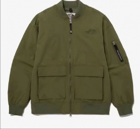 The North Face куртка - бомбер зелёная с внутренним карманом на молнии