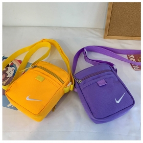 Стильная сумка через плечо Nike в ассортименте разные цвета
