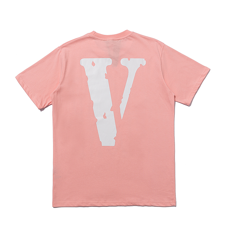 Розовая футболка VLONE с серым логотипом и принтом