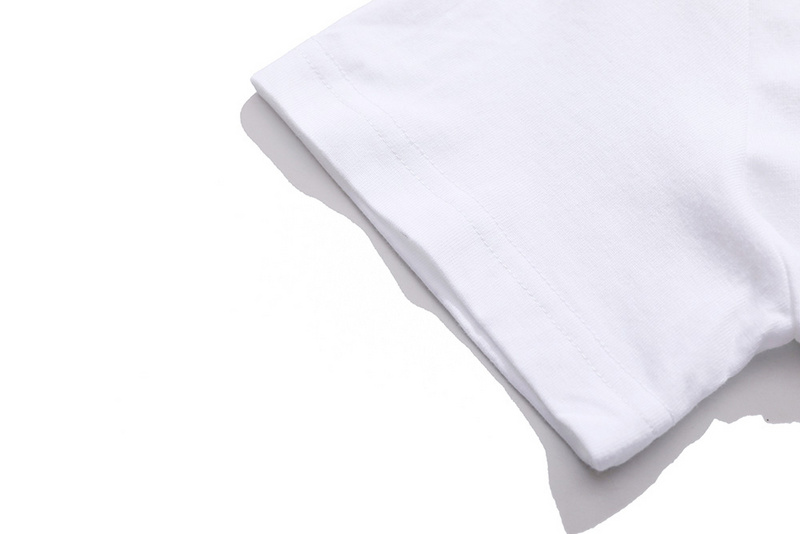 Editorial Department белая короткая футболка с принтом на груди