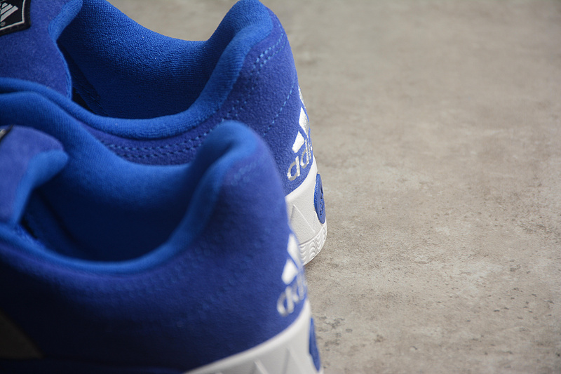 Синие от бренда Adidas Adimatic повседневные кроссовки
